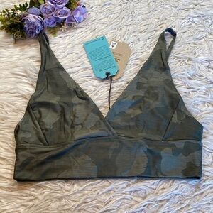 NWT Prana Alayna Sports Bra Green Brami in Sage Camo sz M- Fits like a L